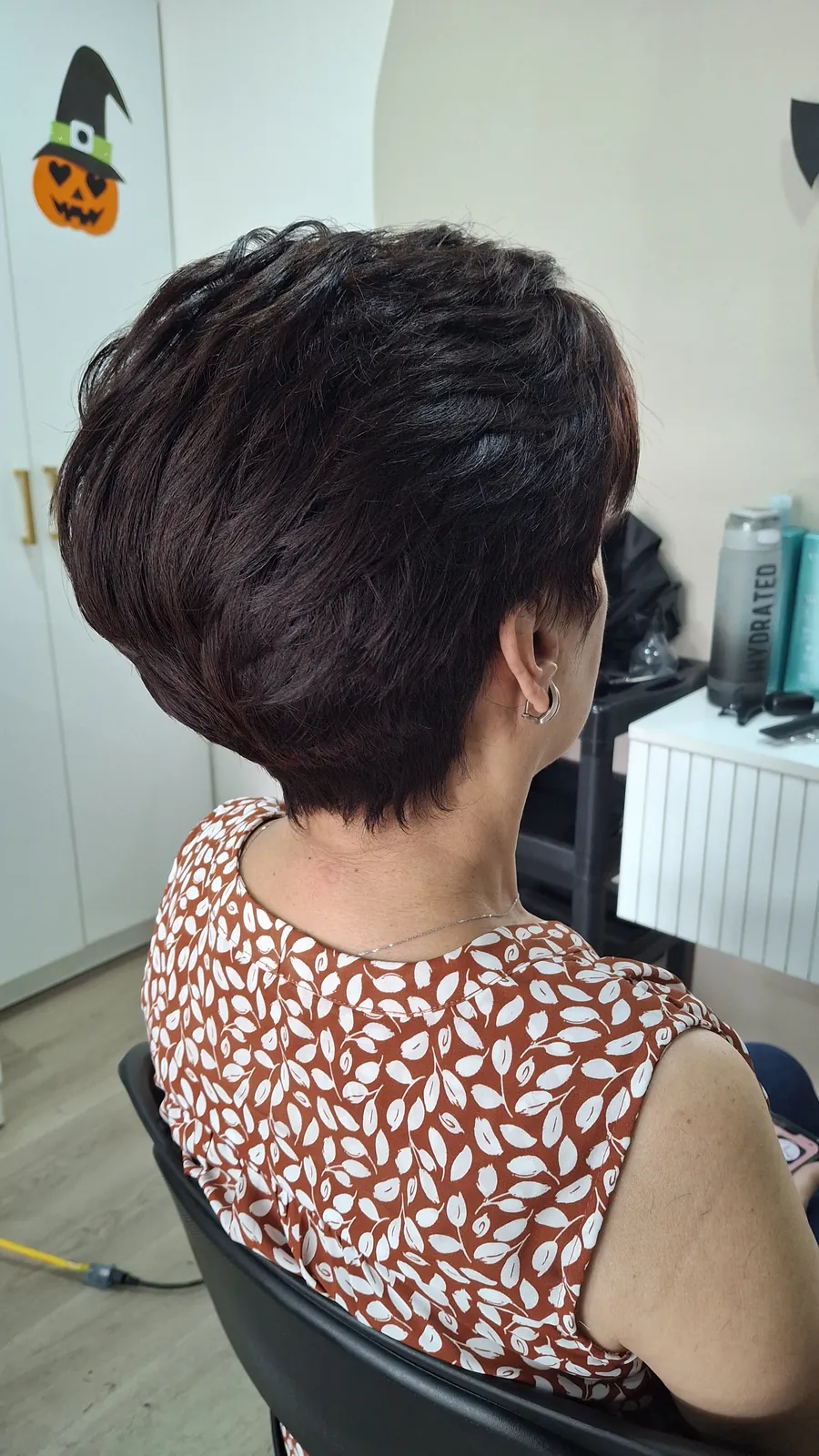 Corte y estilizado de cabello corto en Almívar